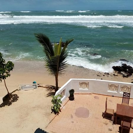 Lavendish Beach Resort Unawatuna Esterno foto
