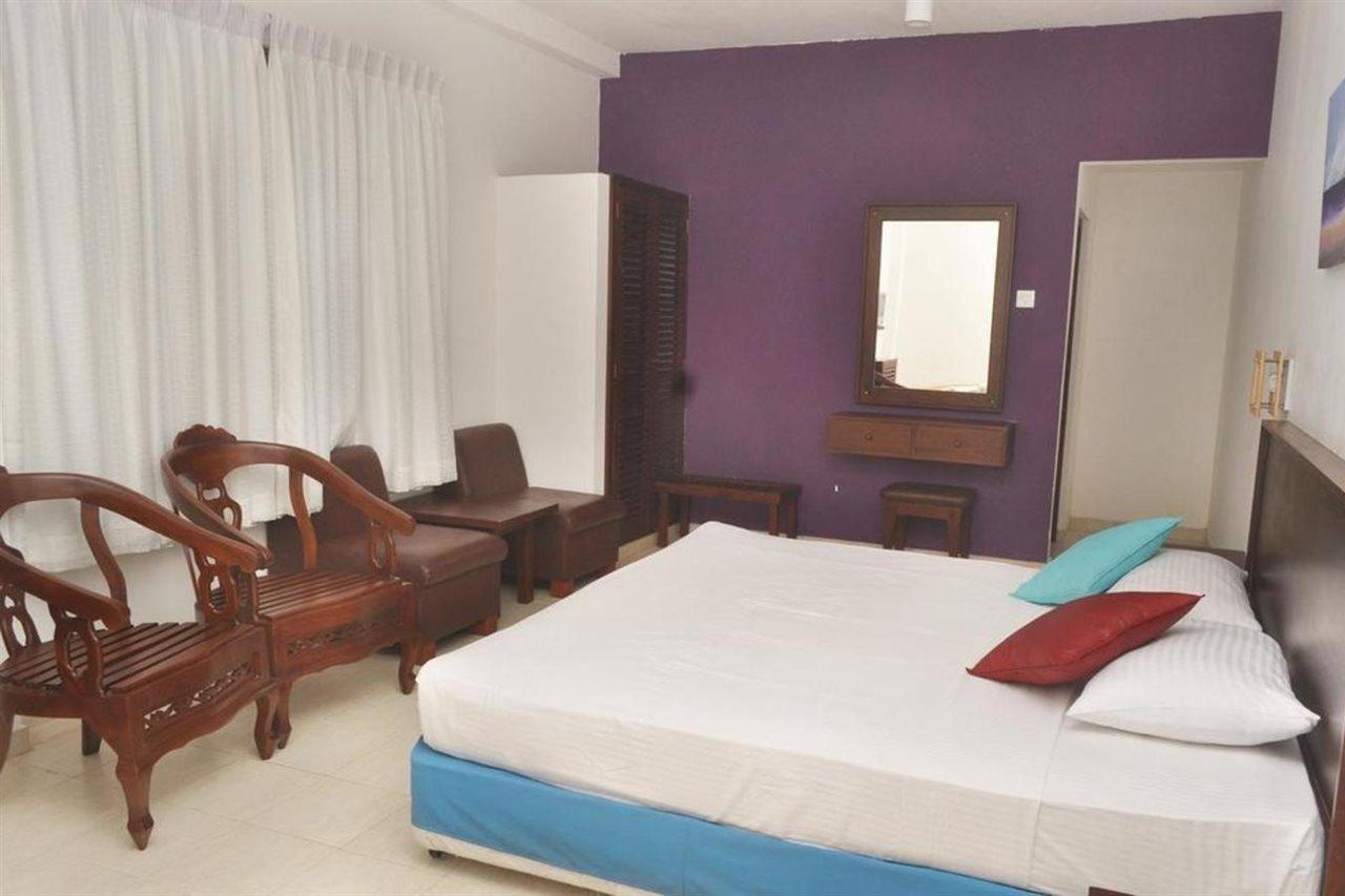 Lavendish Beach Resort Unawatuna Esterno foto