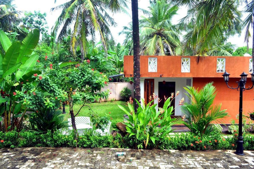 Lavendish Beach Resort Unawatuna Esterno foto