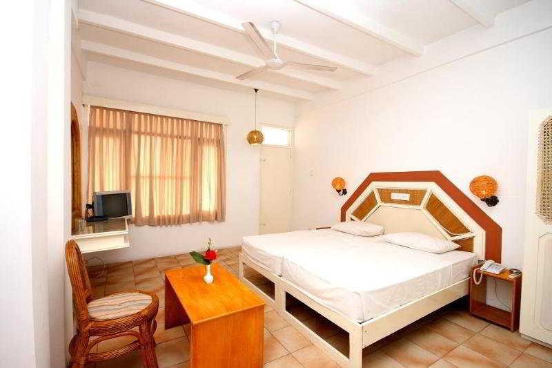 Lavendish Beach Resort Unawatuna Esterno foto