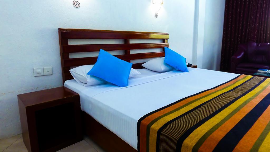 Lavendish Beach Resort Unawatuna Esterno foto