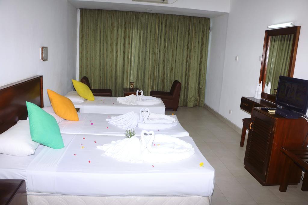 Lavendish Beach Resort Unawatuna Esterno foto