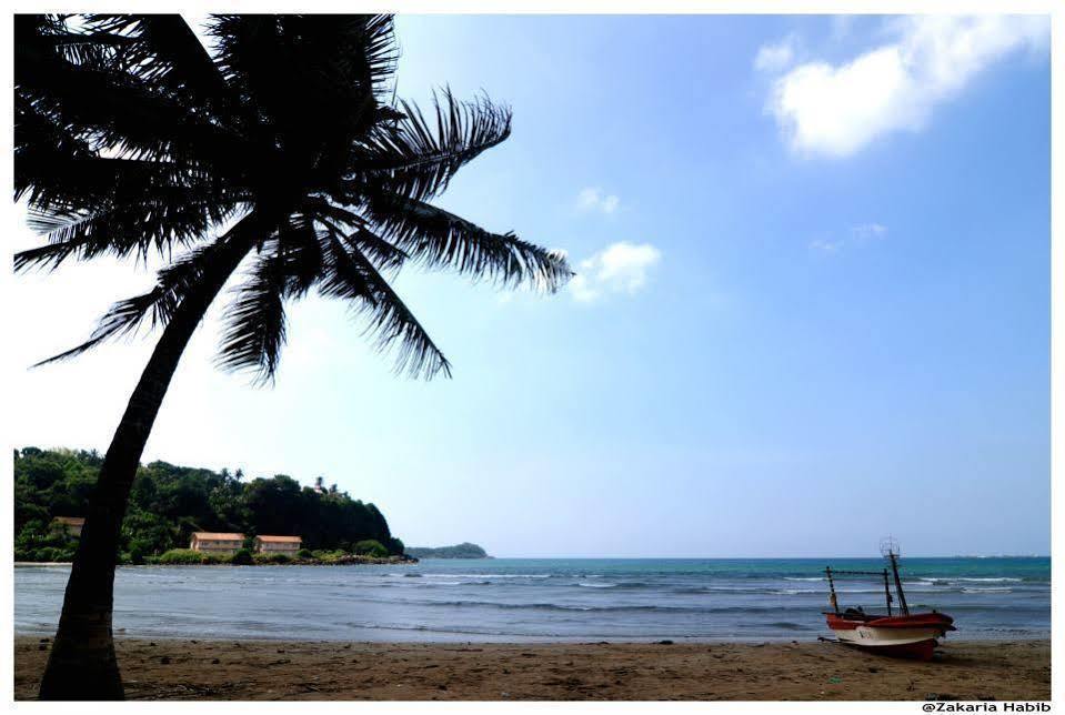 Lavendish Beach Resort Unawatuna Esterno foto