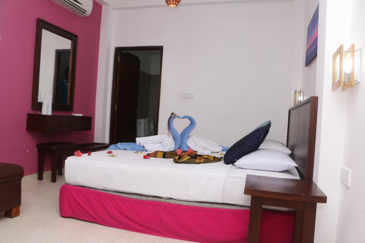 Lavendish Beach Resort Unawatuna Esterno foto