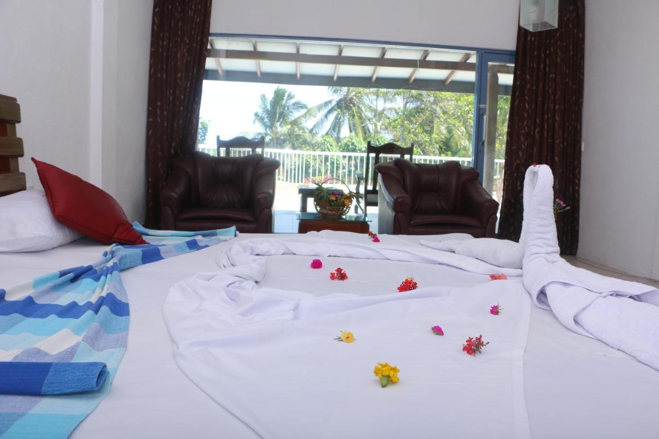 Lavendish Beach Resort Unawatuna Esterno foto
